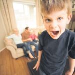 Dikkat Eksikliği ve Hiperaktivite Bozukluğu Olan Çocuklar İçin 17 İpuçu: Odaklanmada Yardımcı Olacak Yaratıcı Yollar